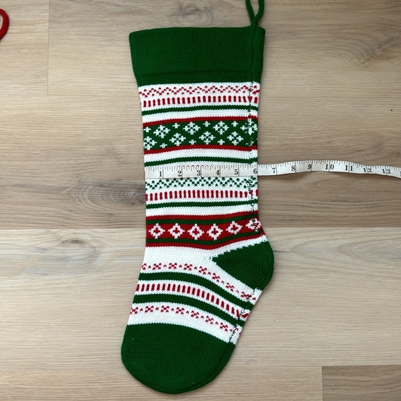 Set of 4 Christmas Holiday Knit Stockings Red Green White - Picture 4 of 4